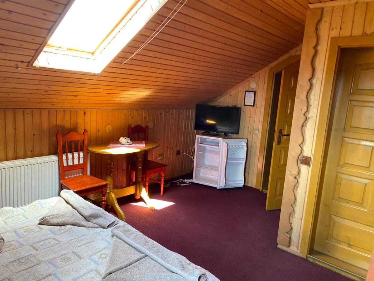 Panorama Karpat Hotel Yablunytsia Buitenkant foto